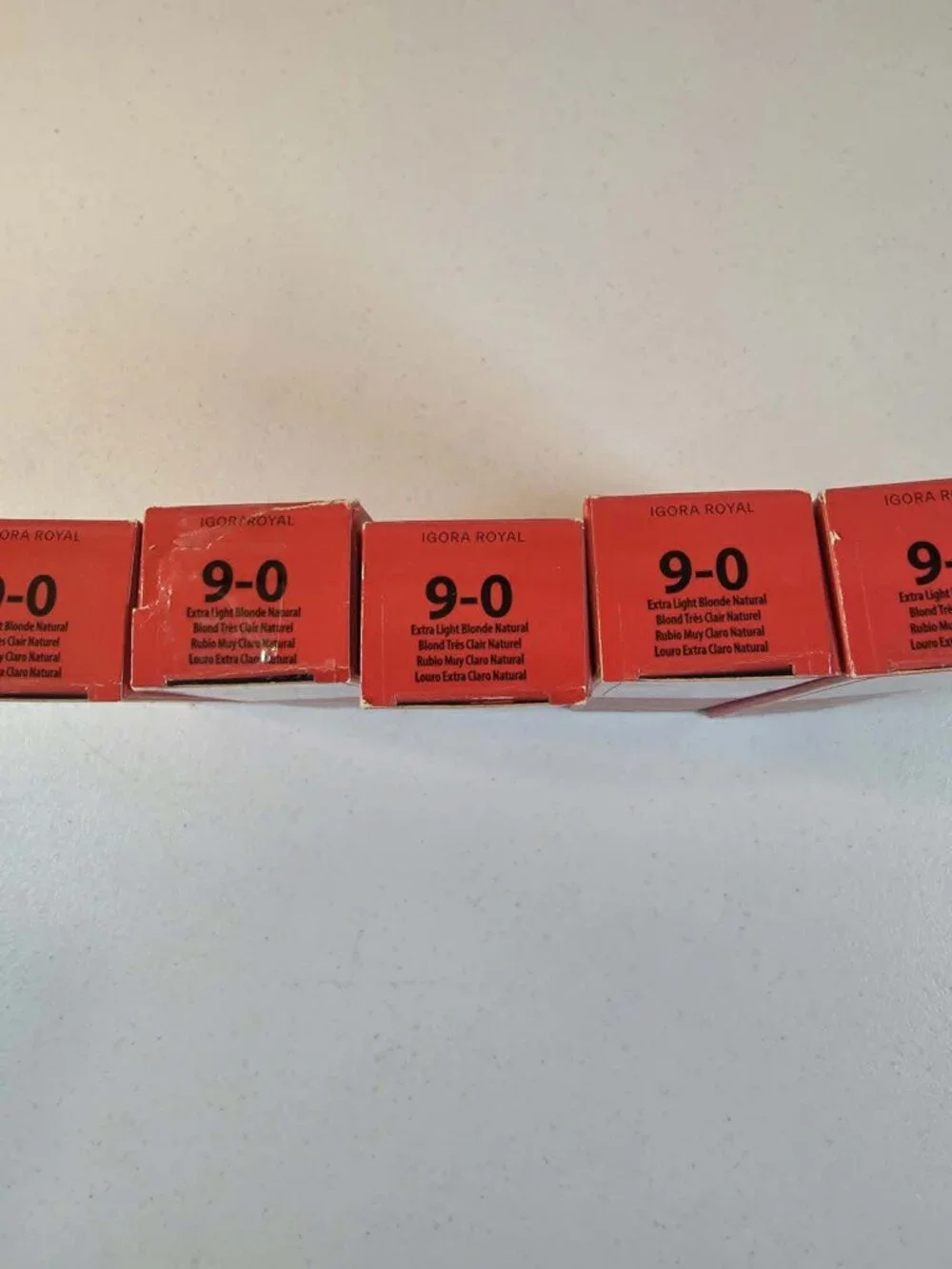 SCHWARZKOPF IGORA ROYAL PERMANENT HAIR COLOR 9-0 EXTRA LIGHT BLONDE NEUTRAL (5)